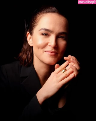 Zoey Deutch [ zoey-deutch-1 ] - Really gotta remake some of these part 1