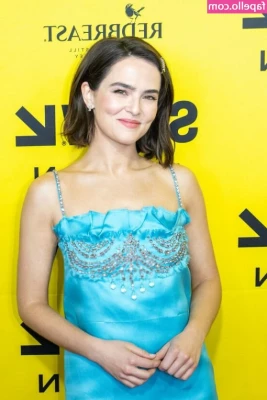 Zoey Deutch [ zoey-deutch-1 ] - It s so hard uploading SFW here
