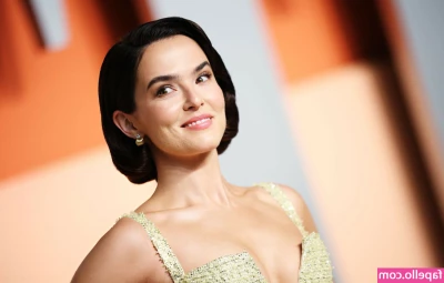 Zoey Deutch [ zoey-deutch-1 ] - You wouldn t believe how shy I am irl