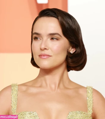 Zoey Deutch [ zoey-deutch-1 ] - Ayyyyy