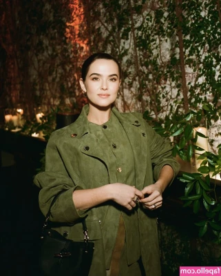Zoey Deutch [ zoey-deutch-1 ] - Today!!
