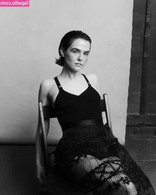 Zoey Deutch [ zoey-deutch-1 ] - Mistress torments the slave  ties the slave up  blindfolds him and