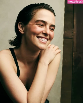 Zoey Deutch [ zoey-deutch-1 ] - I love kiwi