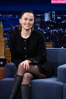Zoey Deutch [ zoey-deutch-1 ] - Do you like seeing more natural pics like this or more on the