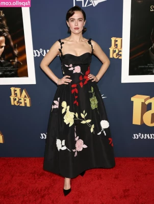 Zoey Deutch [ zoey-deutch-1 ] - The votes have come in and Zelda is coming up next from Breath of the