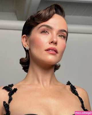 Zoey Deutch [ zoey-deutch-1 ] - A fun JOI vid, full clip. Enjoy <3