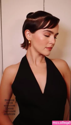 Zoey Deutch [ zoey-deutch-1 ] - Let me introduce this cute kitty and hear the sweet meows!