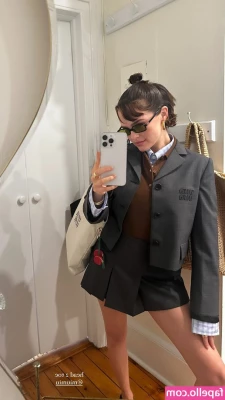 Zoey Deutch [ zoey-deutch-1 ] - Let s sext dm me now