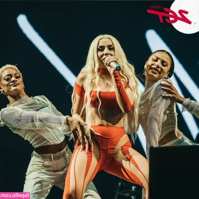 Ava Max [ ava-max ] - Want a bite?