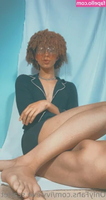 ivyevescarlet - How s the view from down there