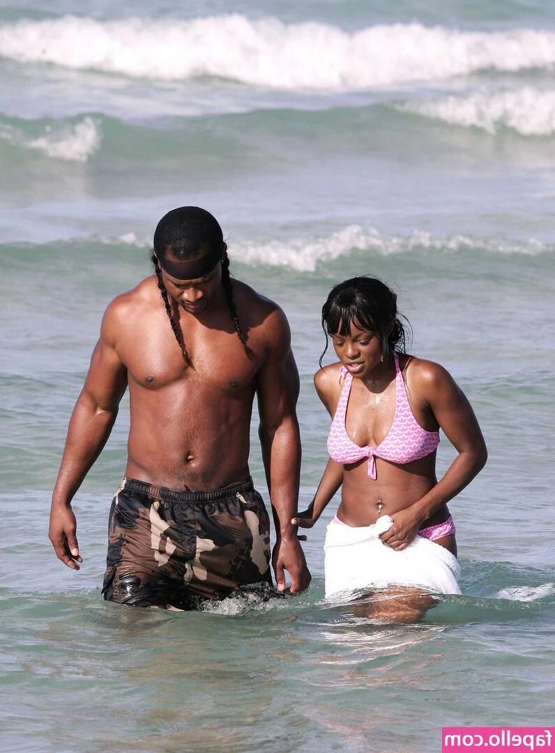 Keisha Buchanan [ keisha-buchanan ] - Little naked mermaid