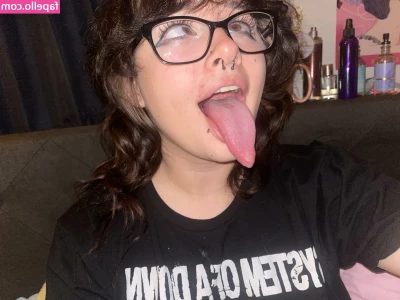Long Tongue Fetish [ long-tongue-fetish ] - Who am I gonna breed next