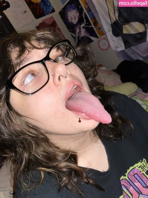 Long Tongue Fetish [ long-tongue-fetish ] - Would you spread my legs slowly and lick my thighs before eating my