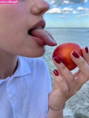 Long Tongue Fetish [ long-tongue-fetish ] - The thicker you are the more I cum