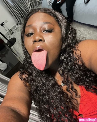 Long Tongue Fetish [ long-tongue-fetish ] - 😈😈😈🔥🍆  Which version do you prefer?  Shot by