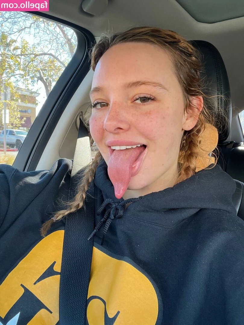 Long Tongue Fetish [ long-tongue-fetish ] - Would you get down on your knees and beg me to fuck your throat? <3