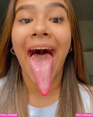 Long Tongue Fetish [ long-tongue-fetish ] - POV