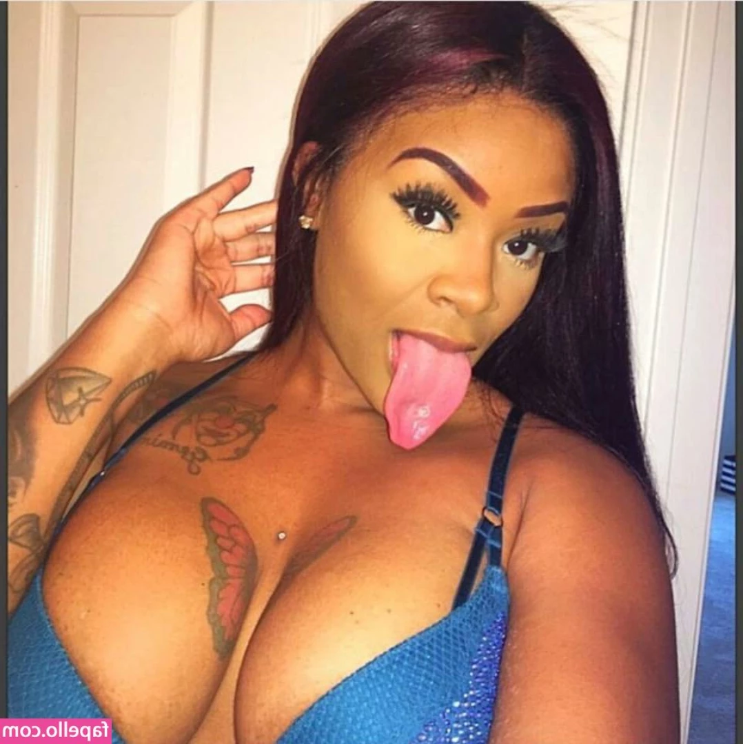 Long Tongue Fetish [ long-tongue-fetish ] - Bend over  baby girl