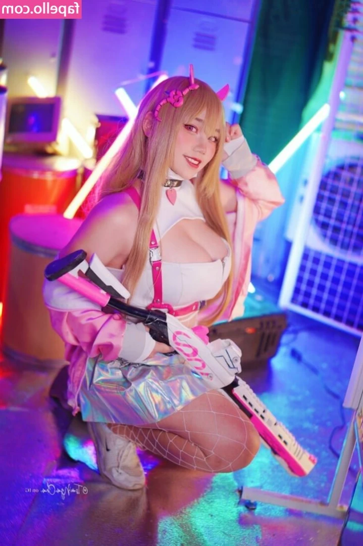 Tsunnyan - Would you let this cowgirl strip it down and talk a little dirty to