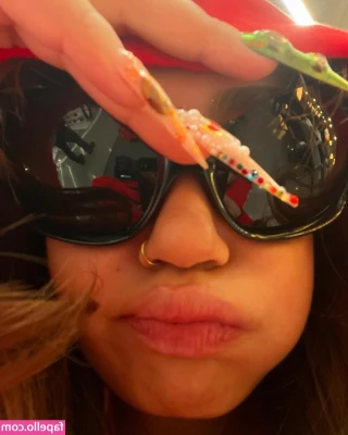 Avani Gregg [ avani-gregg ] - Some feet pics too