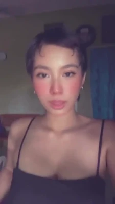 AienaBatrisaa - 2022新年快樂❤️祝大家肉棒越尻越大喔😘