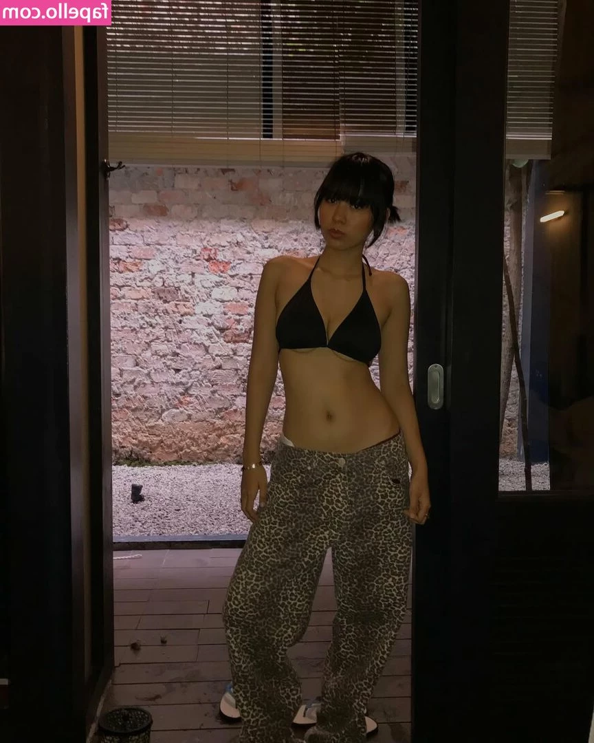 AienaBatrisaa - I got work in the afternoon tomorrow  Show me some love