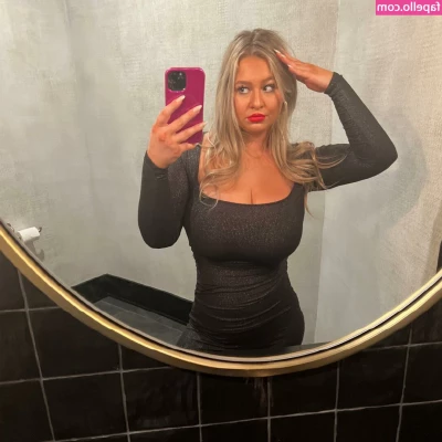 Jillian - Always shaking my ass lol