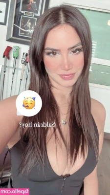 Bárbara Núñez [ ba-rbara-nu-n-ez ] - Cozy Friday night   How s your Friday night going