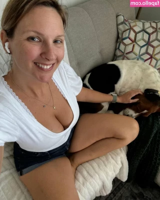 sweettart1215 - Can I be your fuck bunny this year 👀🐰