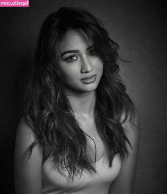 Akanksha Sharma [ akanksha-sharma ] - Ok ok ok i have to make you "crazy" 😈  You can make me feel you in