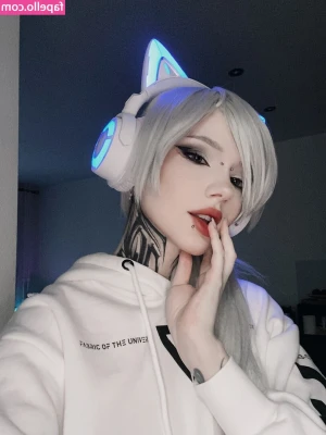 felvelial - That pussy has to be punished what do you think?