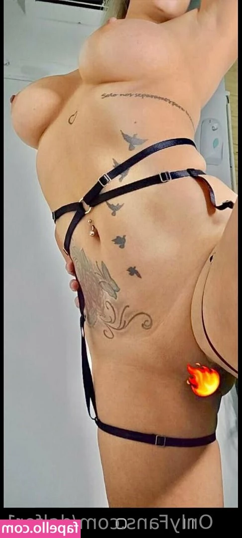 delfer1 - ti piacciono i miei piedini?🤭