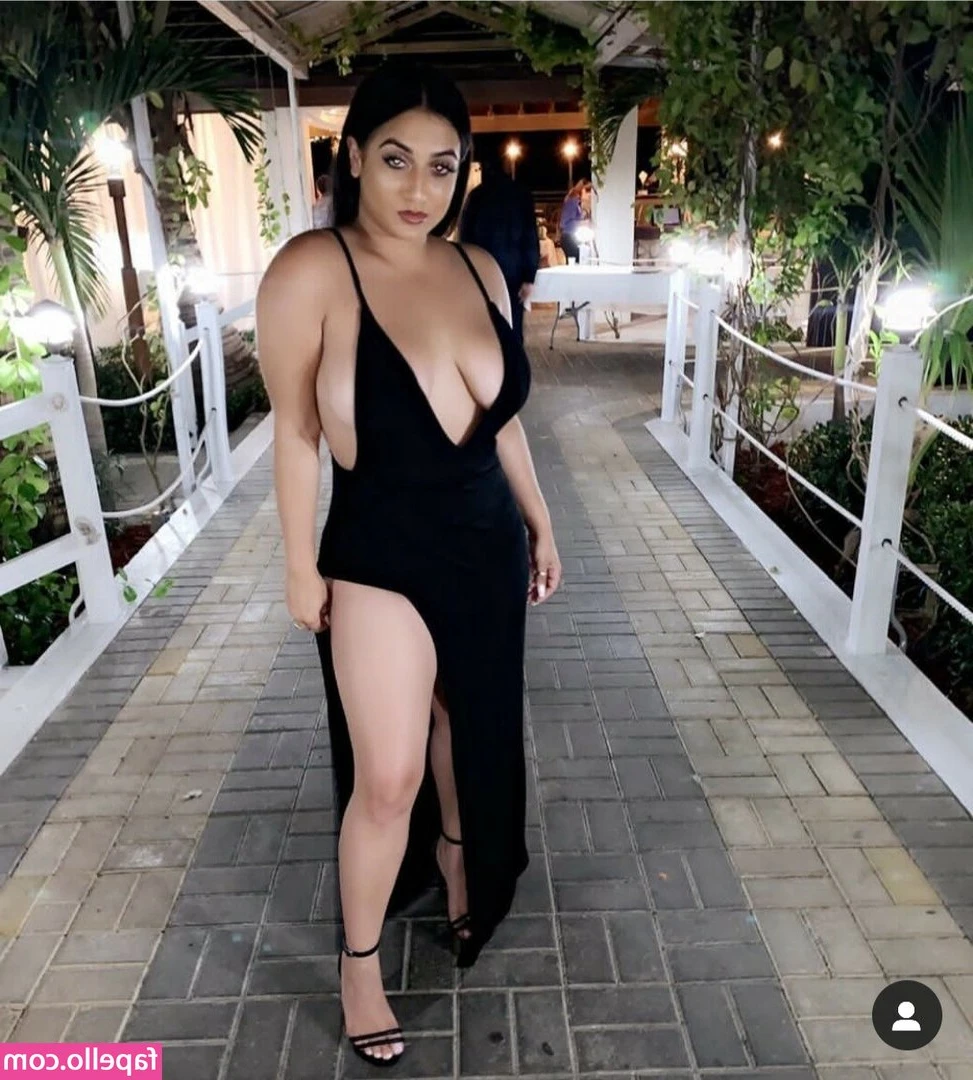 Sej Mehra [ sej-mehra ] - it’s almost birthday anyone wanna spoil me?🥺