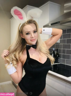 Hannah Claydon [ hannah-claydon-8 ] - Tan lines~
