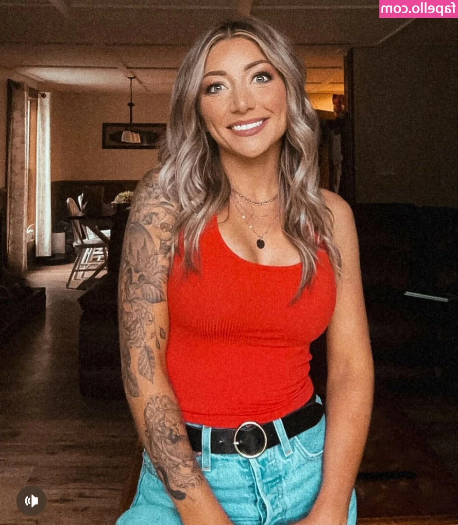 _russell_jessica [ russell-jessica ] - I drop like 10 subscribers a day. This is fine. Just fine 😂 Gonna