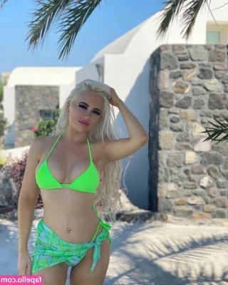 Daisy Simpson [ daisy-simpson-2 ] - Sending out a 💦 video to my renew babes at 420 check your dms 💋