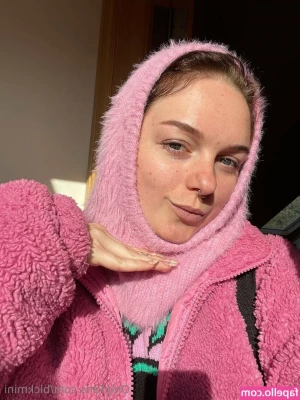 blckmini - Meow 🐾 Would you play with me? 🥺