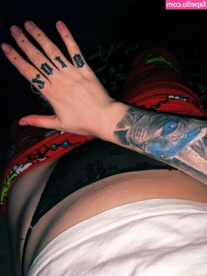 elif_00o [ elif-00o ] - Let it all hang out. Don't be scared!