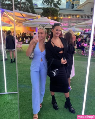Taya Brooks [ taya-brooks ] - Can you handle them 🤭