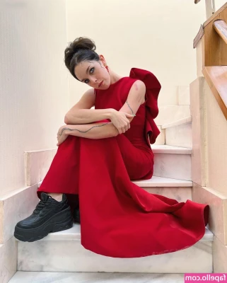 Amarna Miller [ amarna-miller ] - C'est mon 7e post en même pas 24H faut je me calme 🤣 I need to