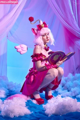 Kawaii Fox Tyan [ kawaii-fox-tyan ] - Brunch anyone? 🍽️