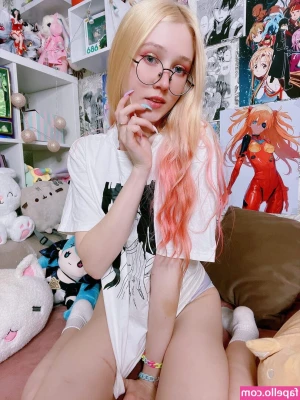 Kawaii Fox Tyan [ kawaii-fox-tyan ] - Te gustan mis enormes Tetas?😈 ufff, quiero que me las chupes
