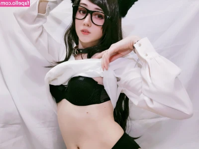 Kawaii Fox Tyan [ kawaii-fox-tyan ] - Hello Everyone! I'm editing this video right now... I'll be posting