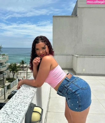 Sofia Cerejinha [ sofia-cerejinha ] - Is my bottom showing in this dress?