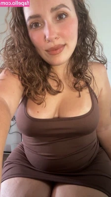 Amberaixa - This is PHOTO 3 out of a set of 3 and I want to know which is your