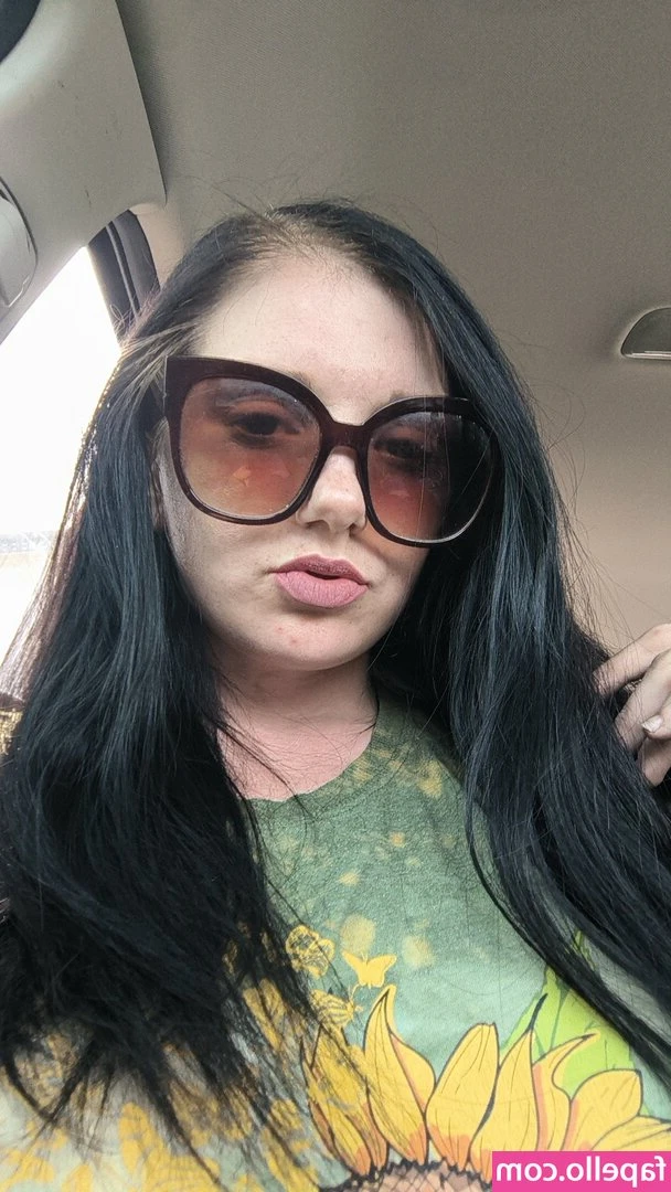 Brii Belfort [ brii-belfort ] - You can see from my face that I'm a passive slut who likes to suck