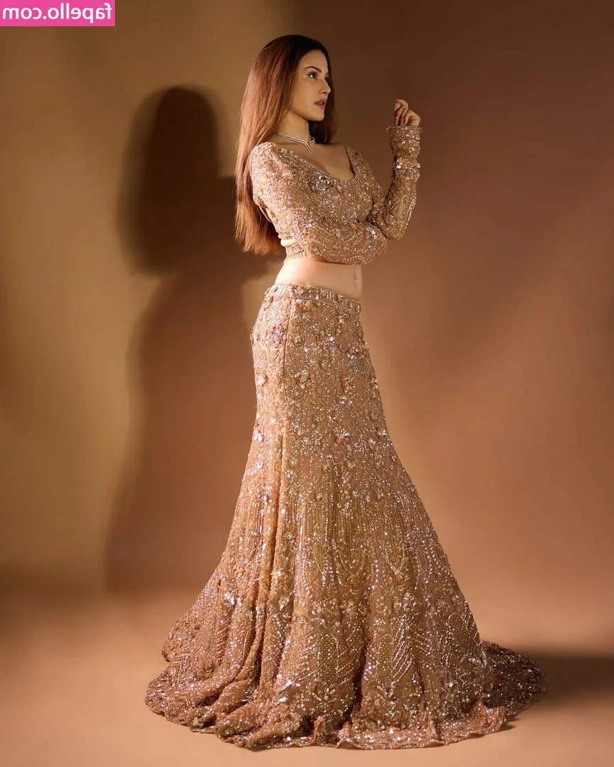 Amyra Dastur [ amyra-dastur ] - About to go do bad things to someone’s son