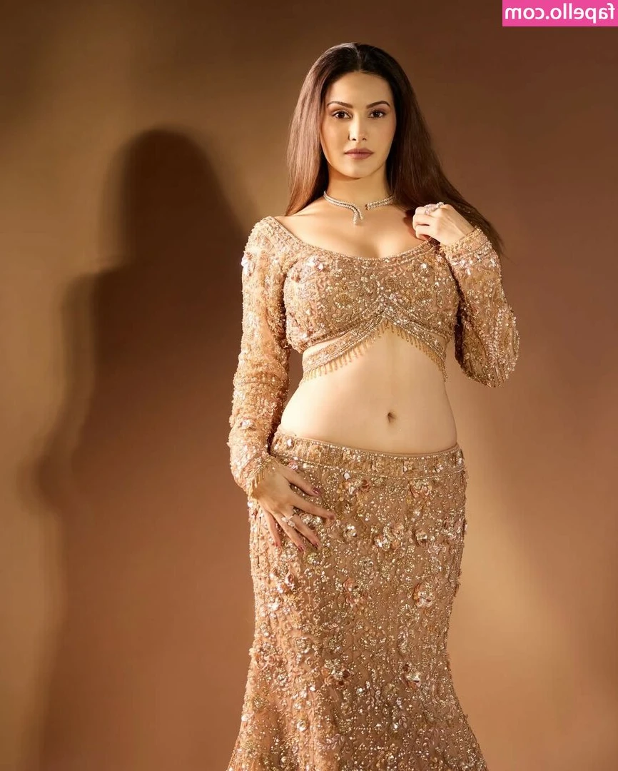 Amyra Dastur [ amyra-dastur ] - Yes baby, did you call me? 😉
