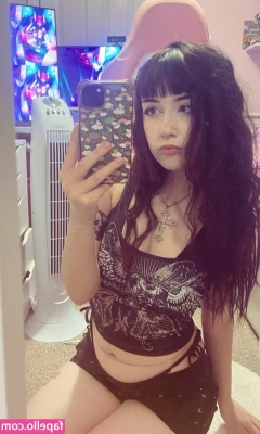 EFCevie [ efcevie-4 ] - Oiled up in a bodysuit xxx video xxxx