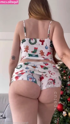 CuteGeekie [ cutegeekie-43 ] - 💋 I luv it when a guy comes up behind me, grabs me and tells me